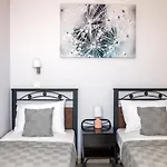 Chelmis Asta La Vista Maisonettes Hétvégi ház Peszáda