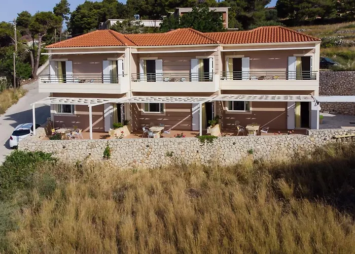 Chelmis Asta La Vista Maisonettes